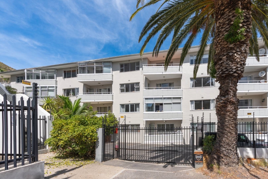 2 Bedroom Property for Sale in Sea Point Western Cape